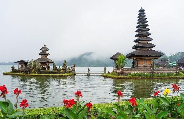 Ulun Danu Beratan Temple Bali Instagramable Tour