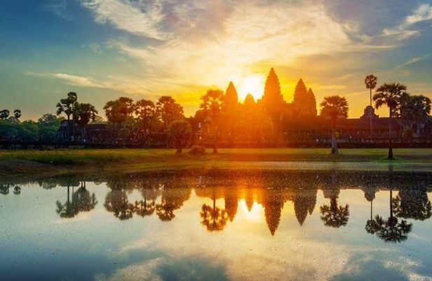 Angkor Wat Sunrise Private Tour