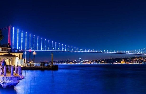Bosphorus Cruise & Show in Istanbul