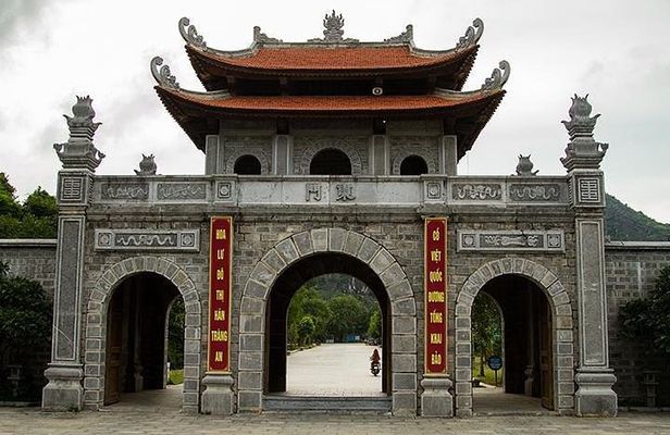 Ha Noi: Full-day Tam Coc River Adventure