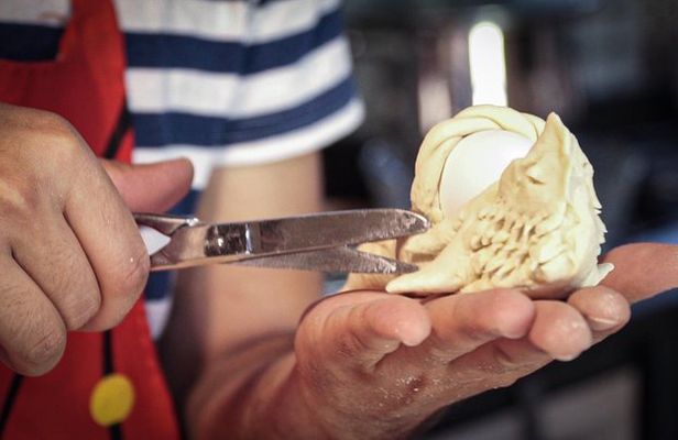 Cooking class: Learn how to make traditional Sardinian bread.