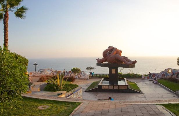 A Journey Through Time: Lima's Historic Center & Catacombs Tour