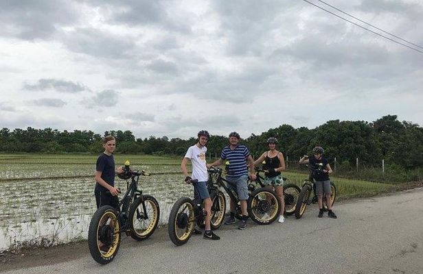 Full-day E-bike adventure Ping River and Nam Phrae (flat-hilly, GUIDED)