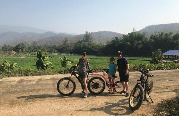 Half-day hilly E-bike adventure (fully paved roads, GUIDED)