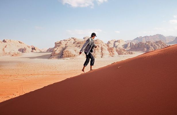 Wadi Rum hiking