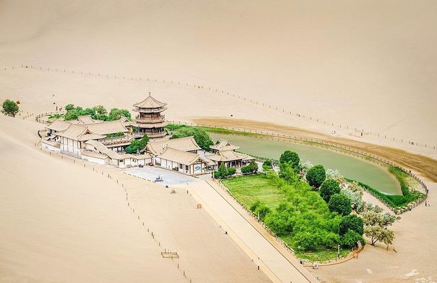 2-Day Amazing Dunhuang Private Tour with Mogao Caves and More