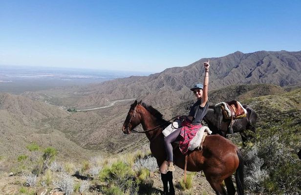  Horseback riding and roast in the mountains of Mendoza
