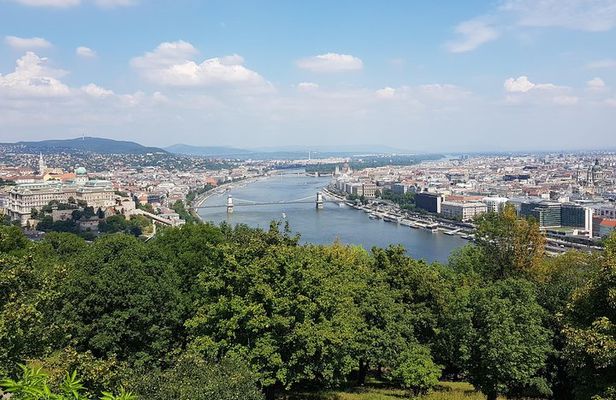 Budapest Walking Tour with Your Private Guide: 20+ Highlights