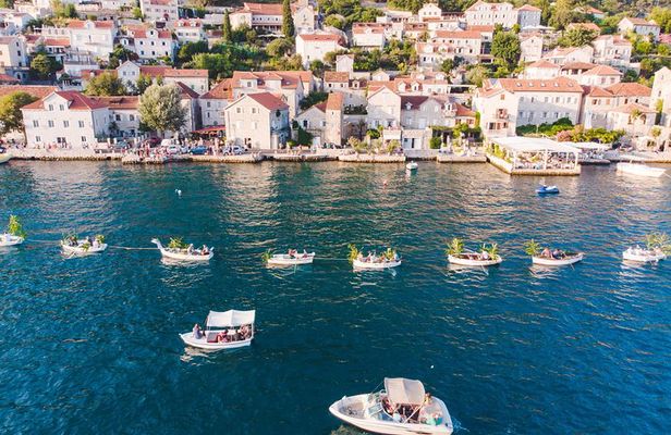 Private Speedboat Tour: Lady of the Rocks & Blue Cave - Small Groups up to 25