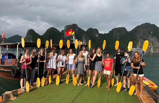 Halong Bay Overnight Cruise With Full Activities Kayak, Swim, Cave, and Meals...