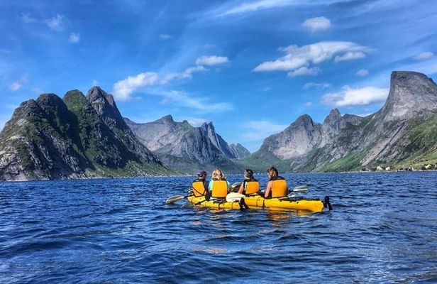 Kayaking in Reinefjorden