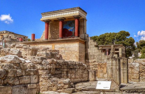Half Day Private Tour to Knossos Palace (Skip the line) & Panoramic City Tour