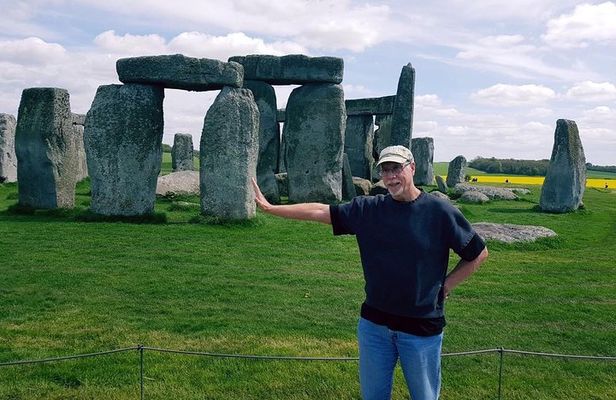 Visit Bath And Stonehenge: Private Black Cab Day Trip from London