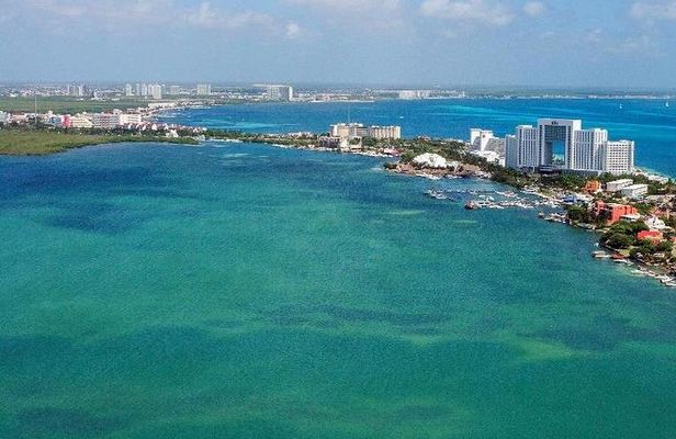 Cancun Mangroves Tour with Shared Speed Boats Ride and Snorkelling