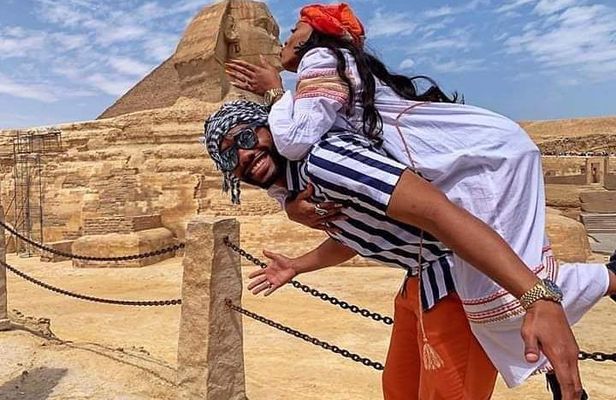 Half Day Tour to Giza Pyramids and Sphinx from Cairo