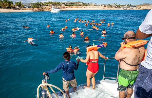 Snorkel Boat and City Shopping Tour
