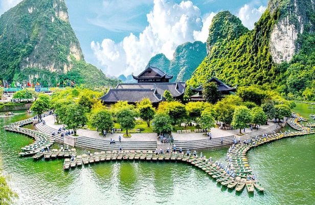 1 Day Luxury Tour to Ninh Binh: Bai Dinh and Trang An with Lunch