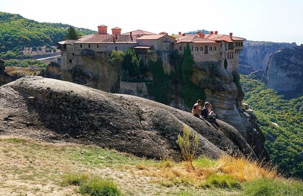 2 Day Private Tour of Meteora & Thermopylae From Athens