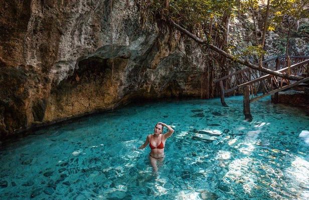 Chichen itza regular tour with lunch and Cenote experience.