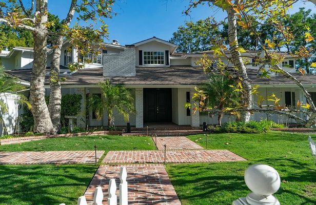 The Real Beverly Hills Housewives Tour