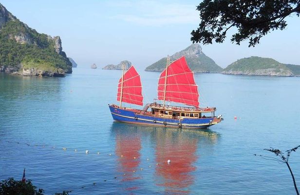 The Red Baron Luxury Yacht Cruise from Koh Samui with Return Transfer