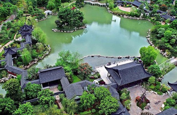 Suzhou and Zhouzhuang Water Town Private Day Tour from Shanghai