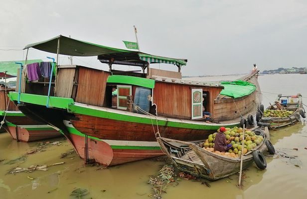 The Most Amazing Markets of Yangon Tour