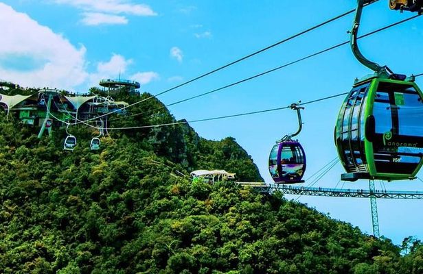 Langkawi Skycab + Skybridge + Eagle Square Private Tour