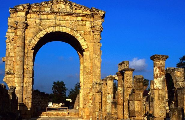 Lebanon tour Sidon & Tyre ruins with pick-up, guide,lunch+entries