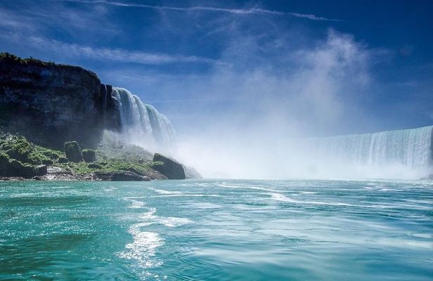 Niagara Falls Private Half Day Tour with Boat & Helicopter