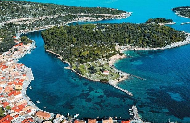 Visit Paxos, Antipaxos and Blue Caves from Corfu