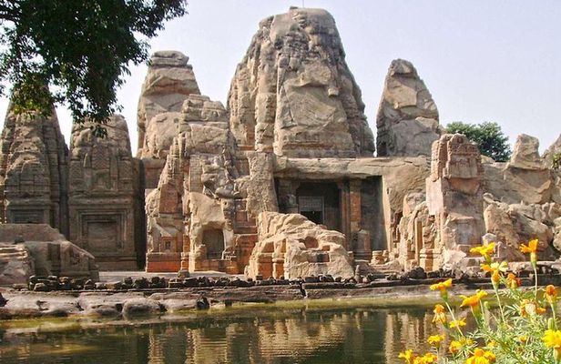 Historical Tour including Unesco Kangra fort & Rock cut temple from Dharamshala