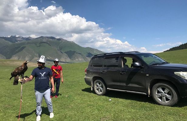 4 Days Issyk Kul & Chon Kemin with Nomadic Stay, Horse riding