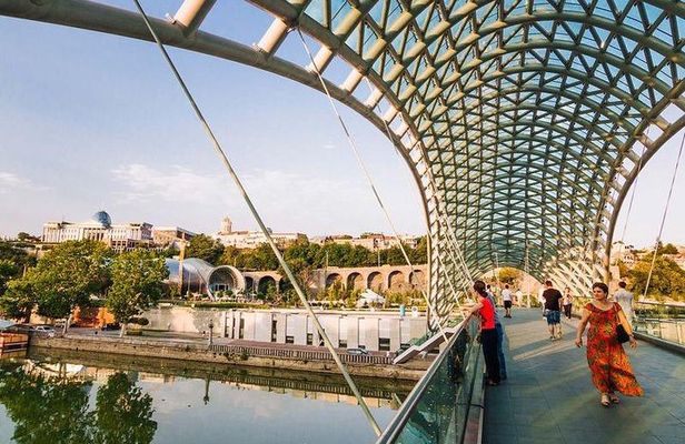 3 Full days in Georgia with private tour, free aiport