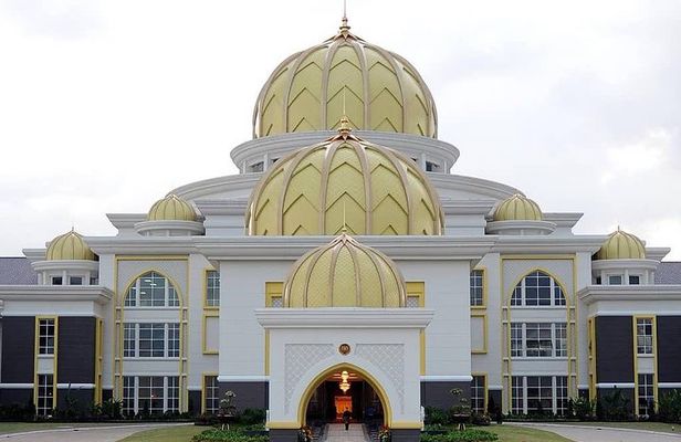 Putrajaya, Batu Caves And Kuala Lumpur Full-day City Tour