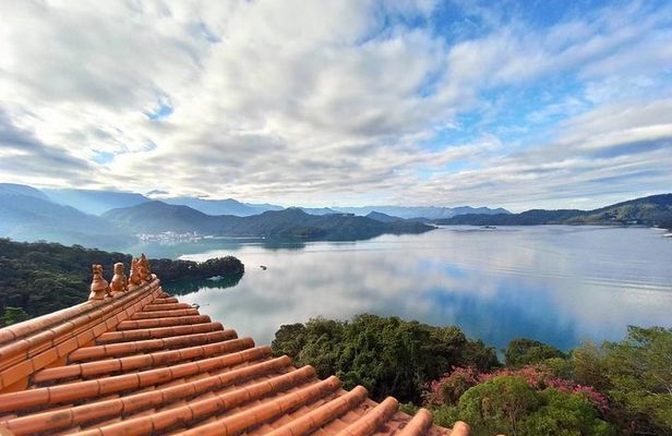 1 day tour Sun Moon Lake from Taichung