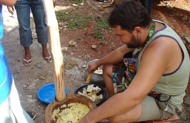 Kumasi kejetia central market tour & Traditional Local cooking food classs