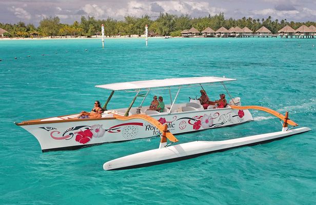 Bora Bora Snorkel Cruise by Polynesian Outrigger Canoe with BBQ Island Lunch