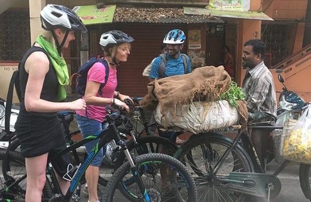 Best of Bangalore - Guided City Bicycle Tour