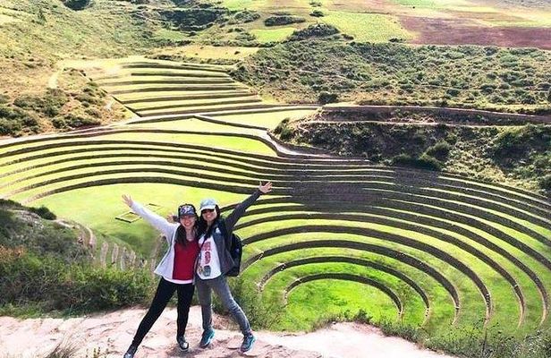 2-Day Sacred Valley & Private Machu Picchu Tour with Train