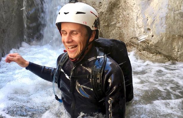 Canyoning half day - Heart Creek Canyon (beginner level)