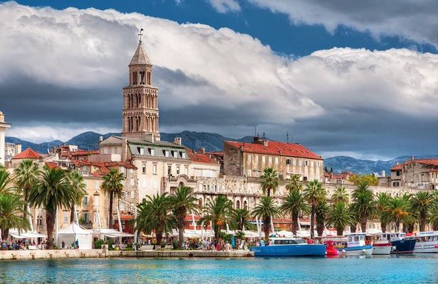 Sarajevo to Split: One-Way Tour via Mostar, Kravica Falls, Blagaj & Pocitelj