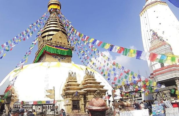 Swayambhunath Buddhist Stupa Hiking from Thamel, Kathmandu