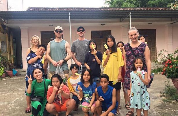 Da nang Helping Hand Food Trail (Da nang Food Tour)