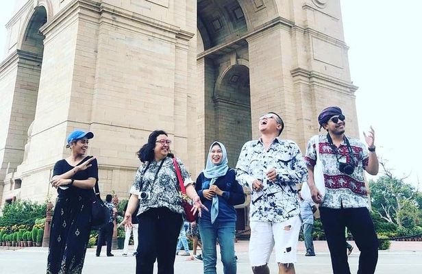 Delhi: Old & New Delhi full Day Private tour with Guided Tour