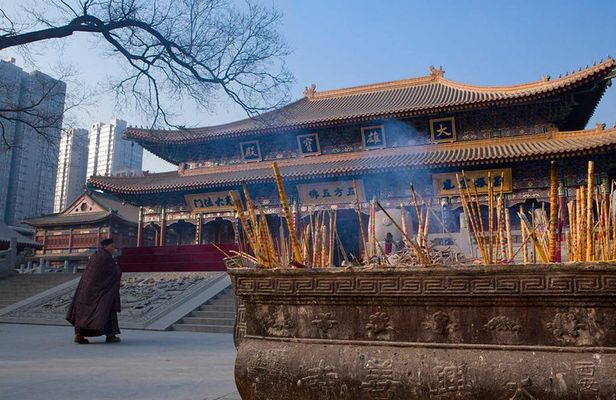 Xian Religious Experience of Temples, Mosque, Church