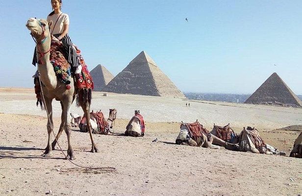  Horse or Camel Riding Tour around Sahara Giza pyramids 