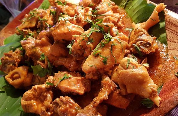 Panamanian Dinner and Folkloric Show Ticket with Pickup