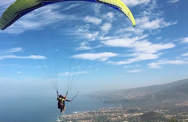Tenerife Basic Paragliding Flight Experience with Pickup