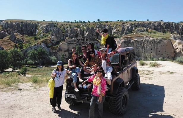 2-Hours Cappadocia Jeep Safari Tour from Goreme with Pick Up